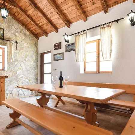 Διαμέρισμα Lovely In Seget Donji *