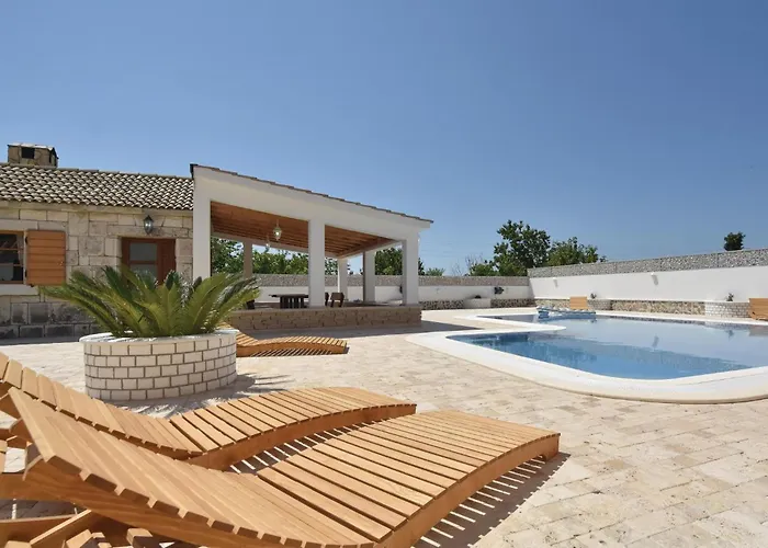 公寓 Lovely In Seget Donji