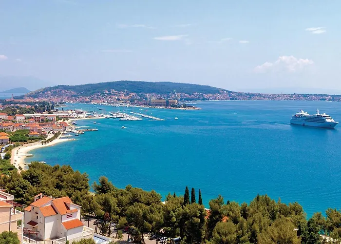 Lovely In Seget Donji