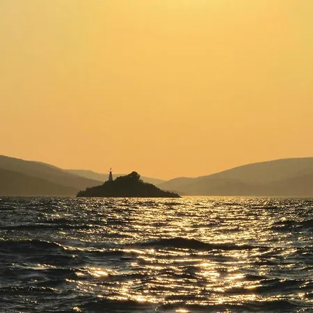 Lovely In Seget Donji * Τρογκίρ